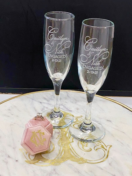 Bride & Groom Personalized Champagne Flutes Set of 2 / Christmas Gift
