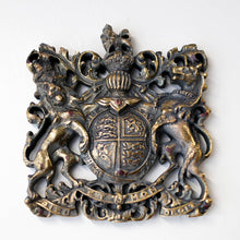 The Royal James Crest Gold
