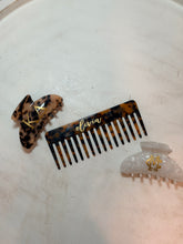 The Vanity Comb