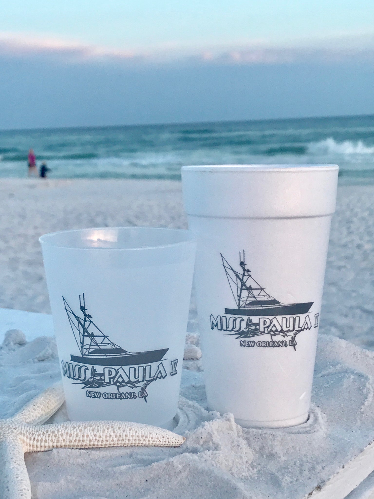 20 oz. Styrofoam Cups: Beach Booze