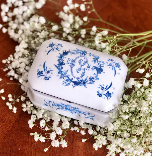 Porcelain Dutch Treat Lidded Porcelain Keepsake Box
